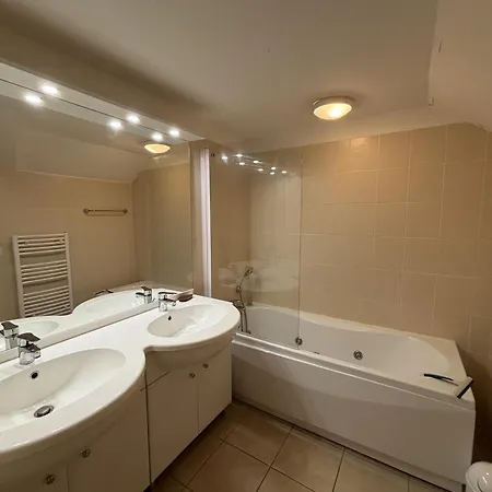 Superbe En Hyper Centre, Proche Plage, Linge Et Menage Inclus Apartmán