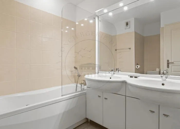 Lägenhet Superbe En Hyper Centre, Proche Plage, Linge Et Menage Inclus *